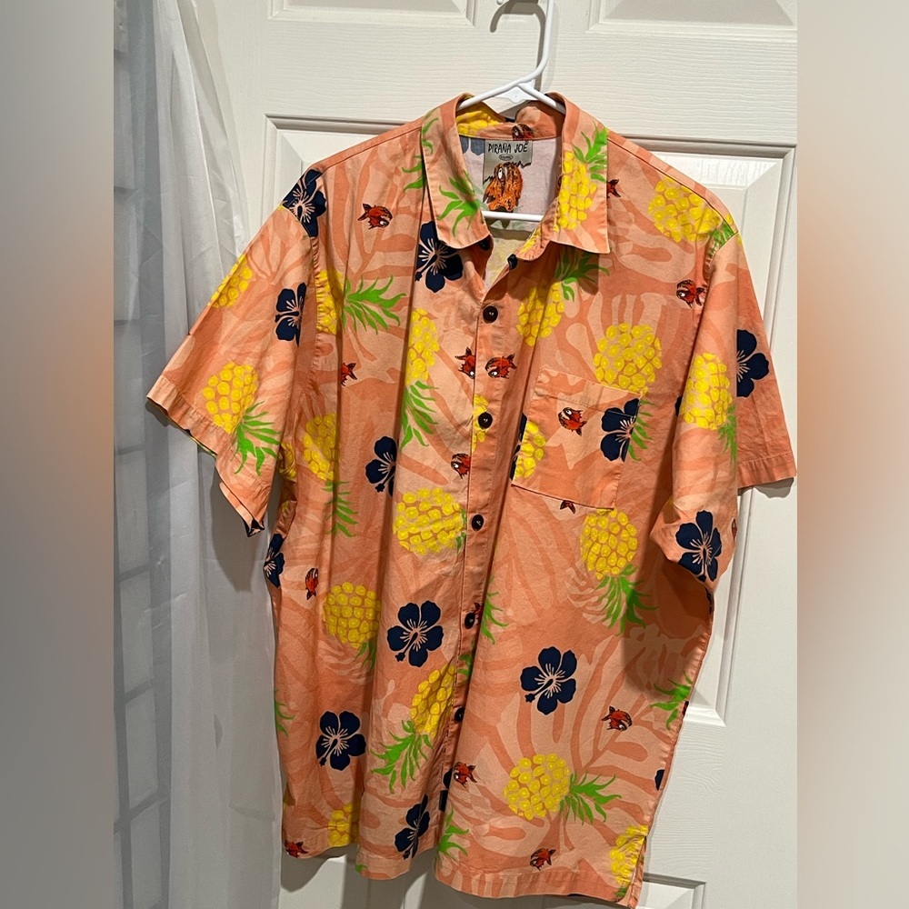 PIRANA JOE Peach Hawaiian Shirt with Yellow Pineapples &  PIRANA FISH MEN SZ XXL